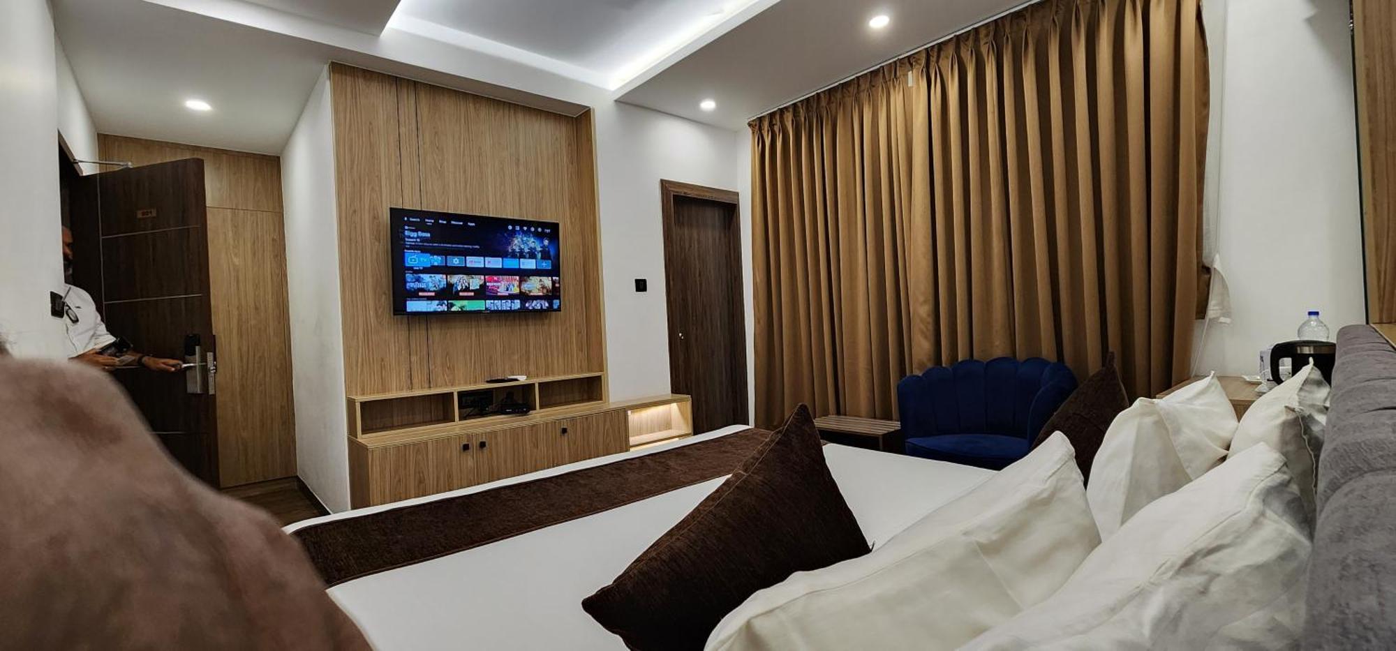 Hotel Arcadia Kottayam Exterior photo