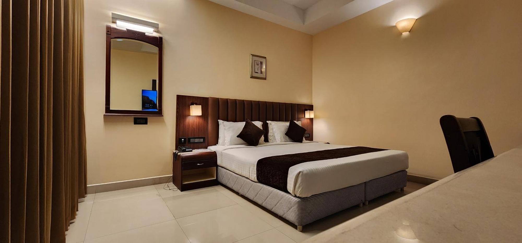 Hotel Arcadia Kottayam Exterior photo