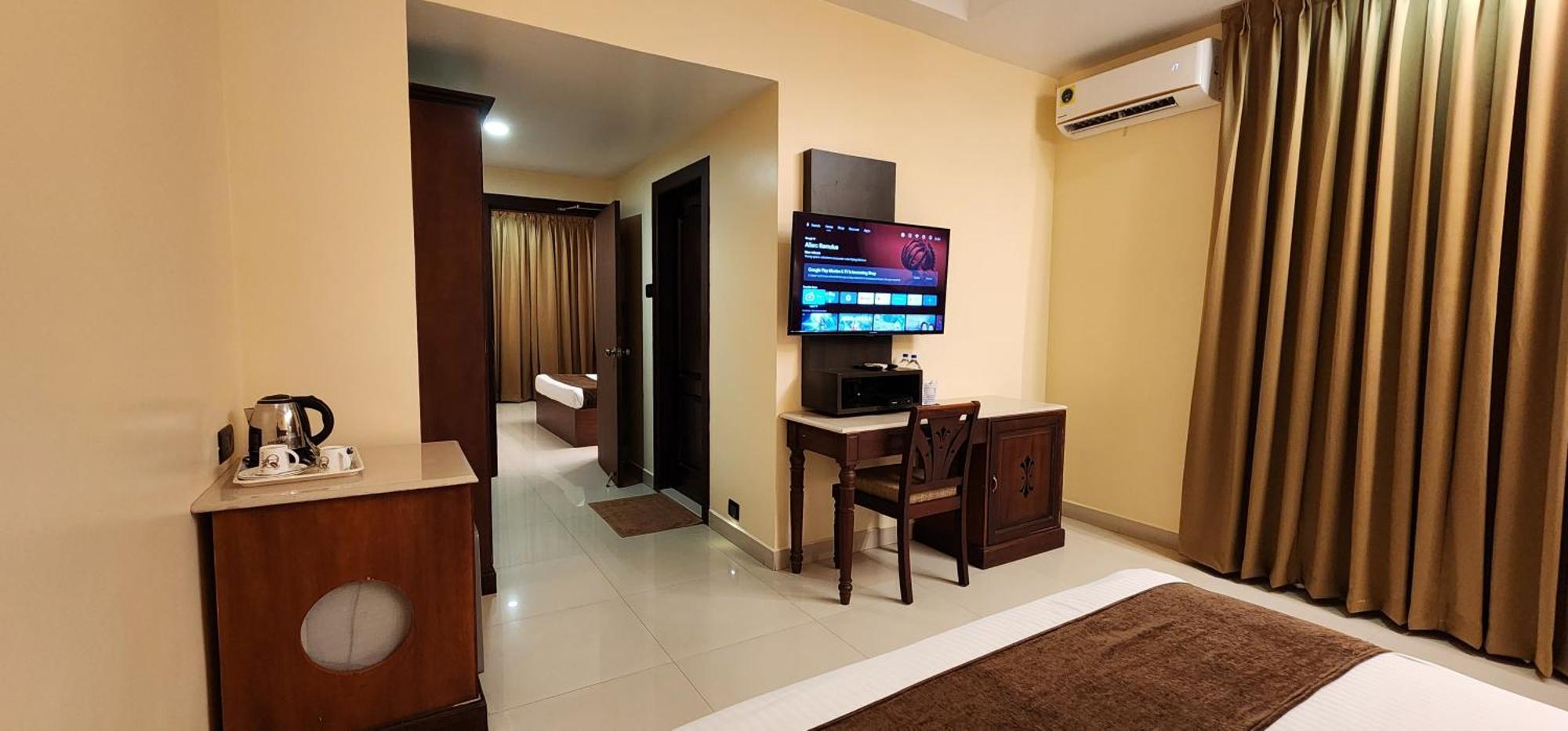 Hotel Arcadia Kottayam Exterior photo