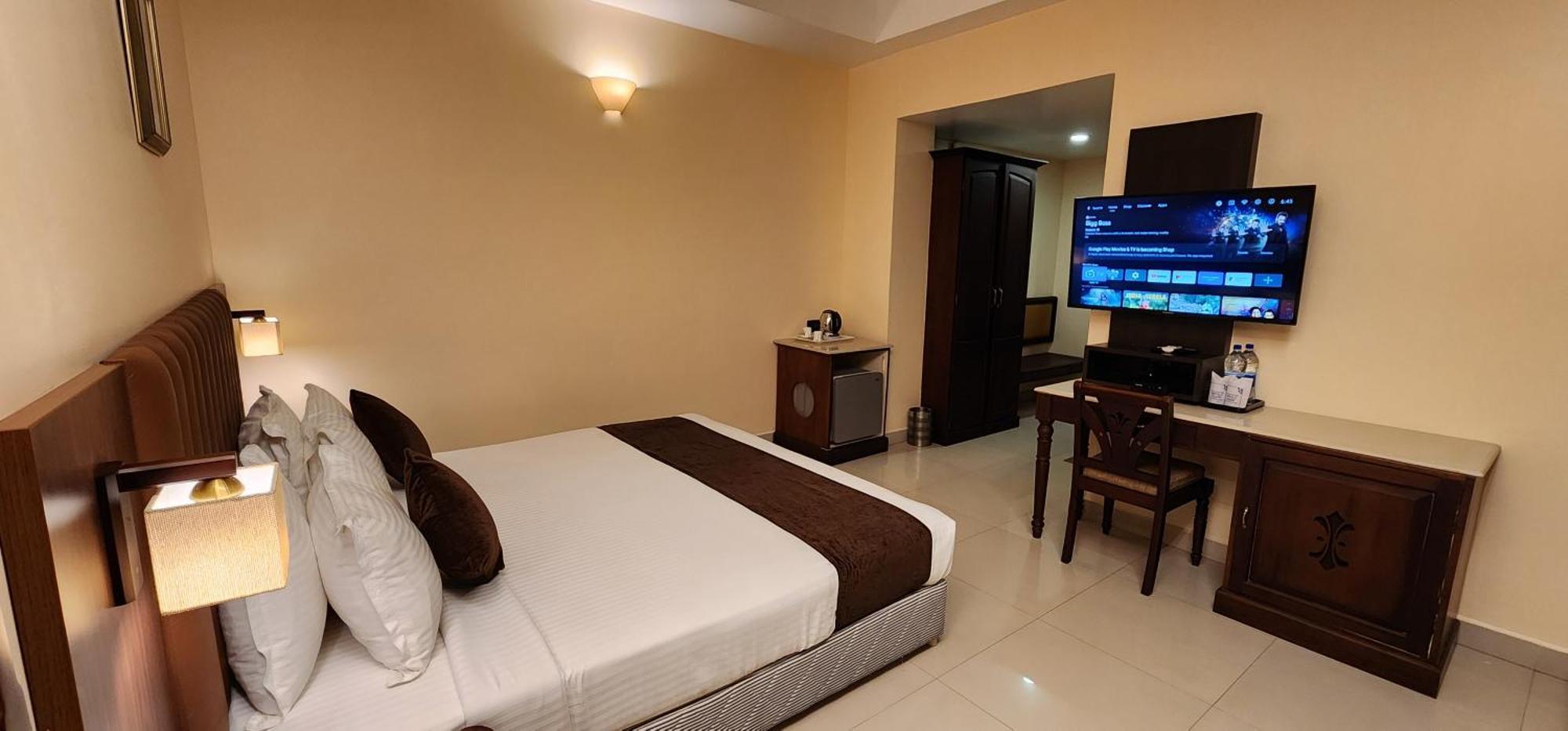 Hotel Arcadia Kottayam Exterior photo